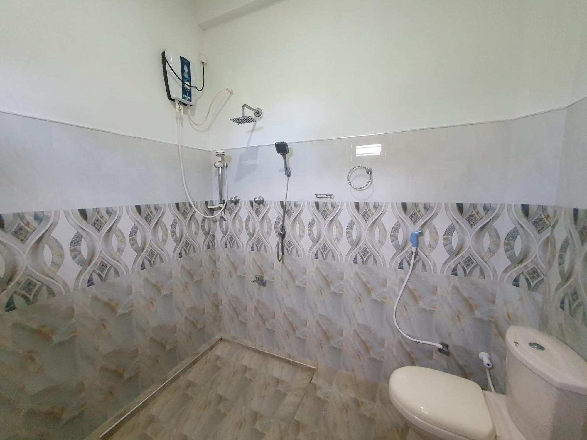 Sayura Beach Hotel Mirissa Bagian luar foto